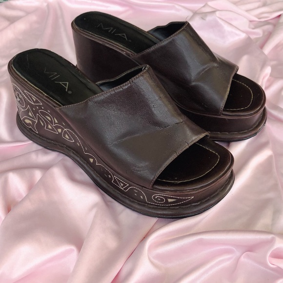 90’s Chocolate brown chunky platforms - Picture 2 of 4